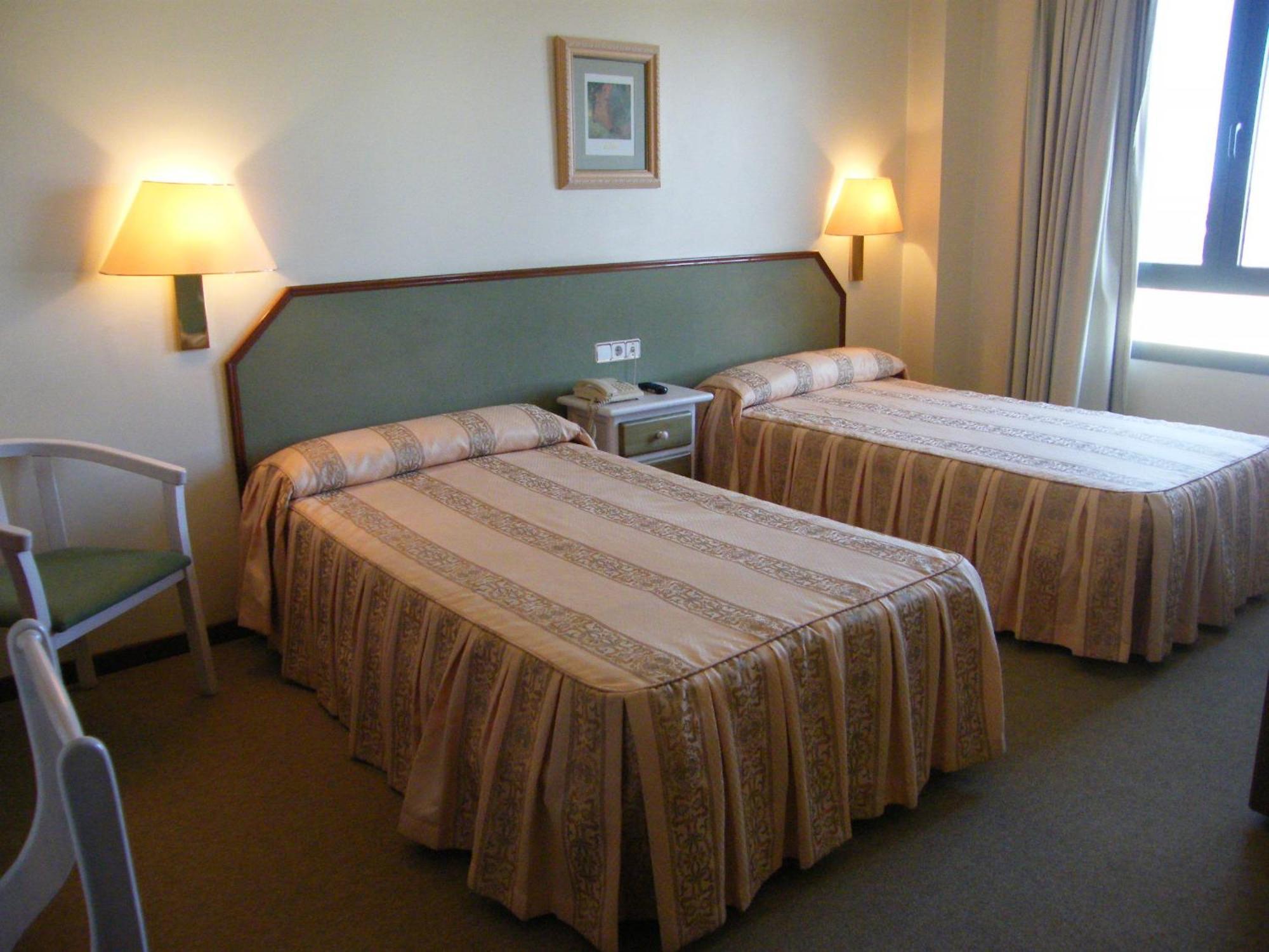Hotel Magallon Caspe Luaran gambar